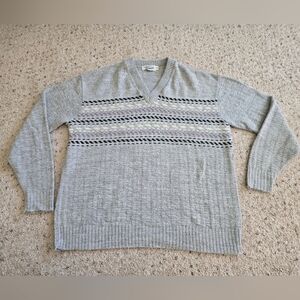 Vintage Light Gray V-Neck Sweater with Stripes